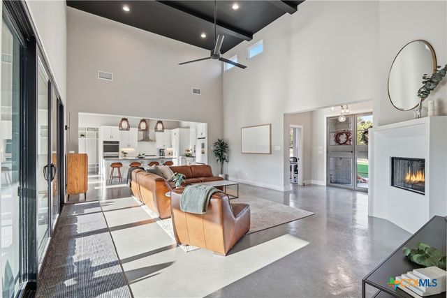 5721 Dry Comal Drive, New Braunfels, TX 78132