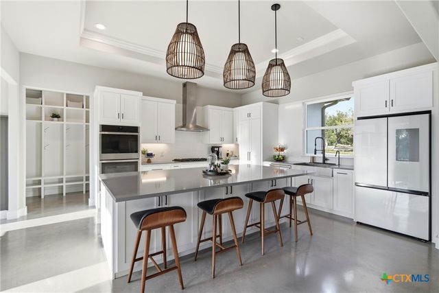 5721 Dry Comal Drive, New Braunfels, TX 78132