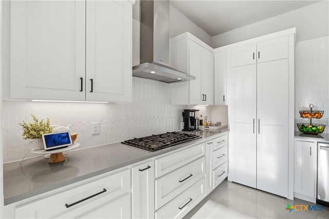 5721 Dry Comal Drive, New Braunfels, TX 78132