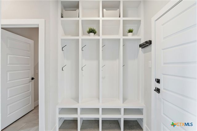 5721 Dry Comal Drive, New Braunfels, TX 78132