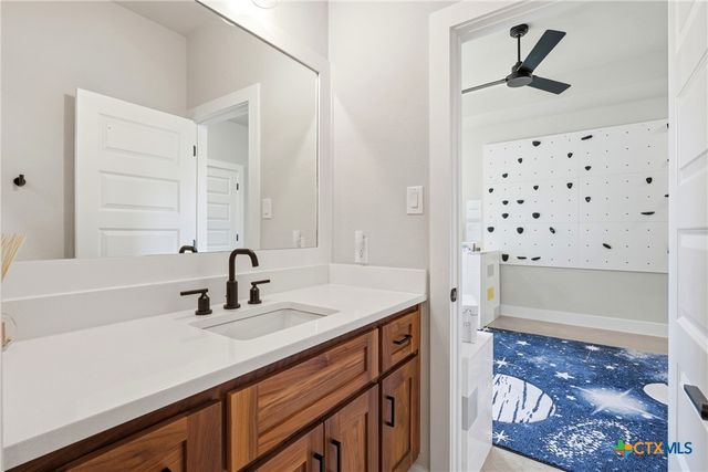 5721 Dry Comal Drive, New Braunfels, TX 78132