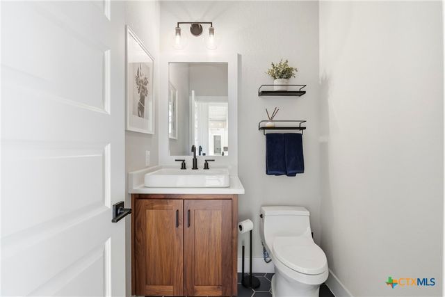 5721 Dry Comal Drive, New Braunfels, TX 78132