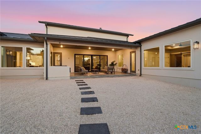 5721 Dry Comal Drive, New Braunfels, TX 78132