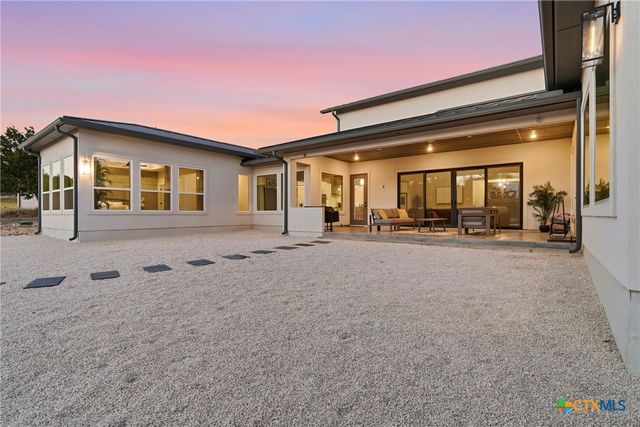 5721 Dry Comal Drive, New Braunfels, TX 78132