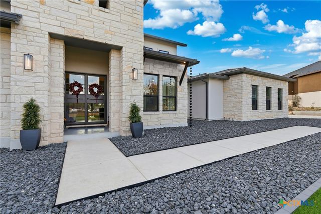 5721 Dry Comal Drive, New Braunfels, TX 78132