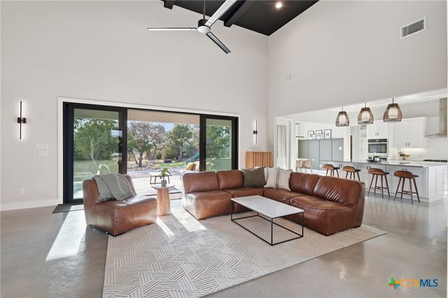 5721 Dry Comal Drive, New Braunfels, TX 78132