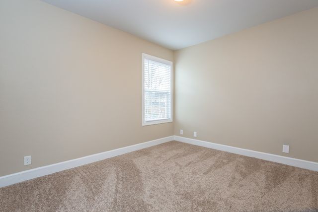 915 Lavergne Ln, La Vergne, TN 37086