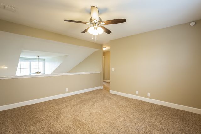 915 Lavergne Ln, La Vergne, TN 37086