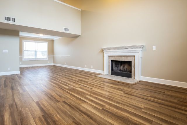 915 Lavergne Ln, La Vergne, TN 37086