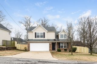 915 Lavergne Ln, La Vergne, TN 37086