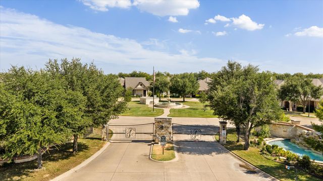 3503 Fountain Way, Granbury, TX 76049