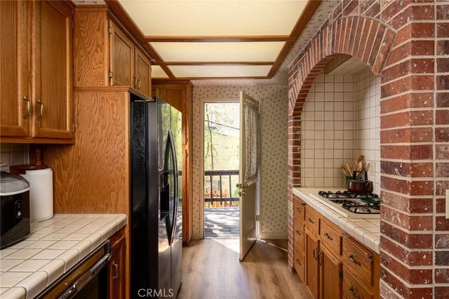 311 John Muir, Lake Arrowhead, CA 92352