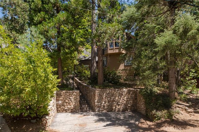 311 John Muir, Lake Arrowhead, CA 92352