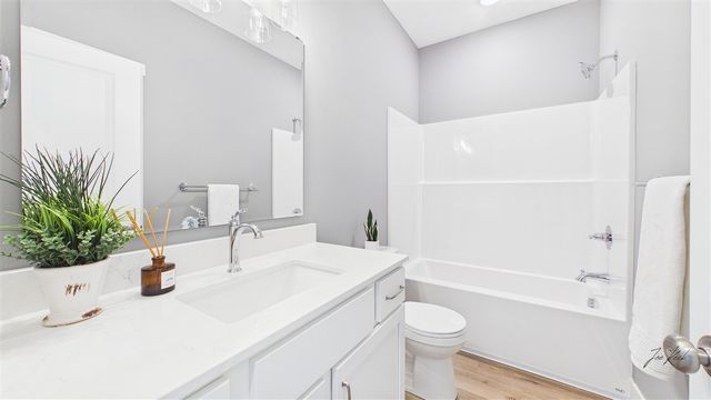 7315 Atwater Drive 29, Norton Shores, MI 49456