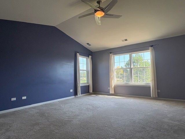 4827 W Pebble Beach Drive, Wadsworth, IL 60083