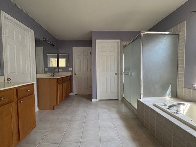 4827 W Pebble Beach Drive, Wadsworth, IL 60083