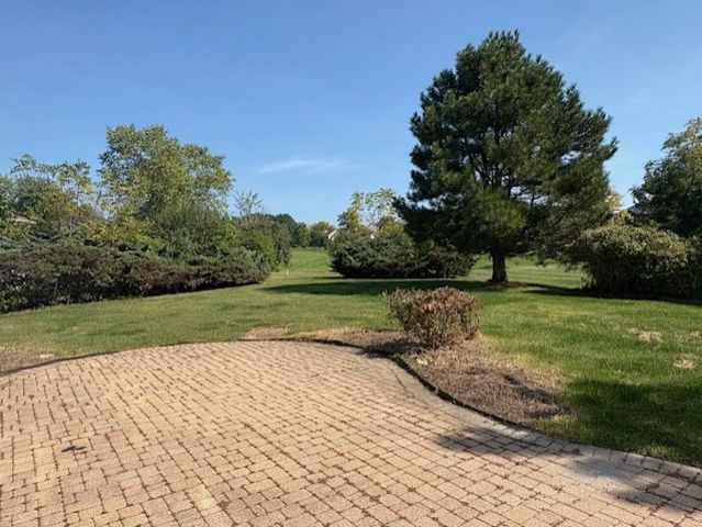 4827 W Pebble Beach Drive, Wadsworth, IL 60083