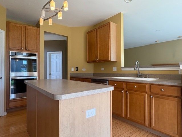 4827 W Pebble Beach Drive, Wadsworth, IL 60083