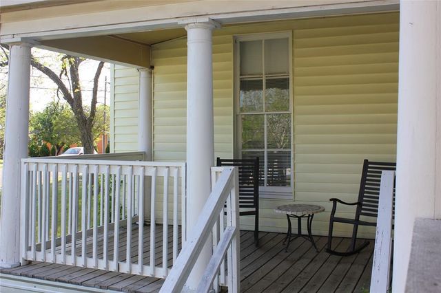 401 Shaw ST, Taylor, TX 76574