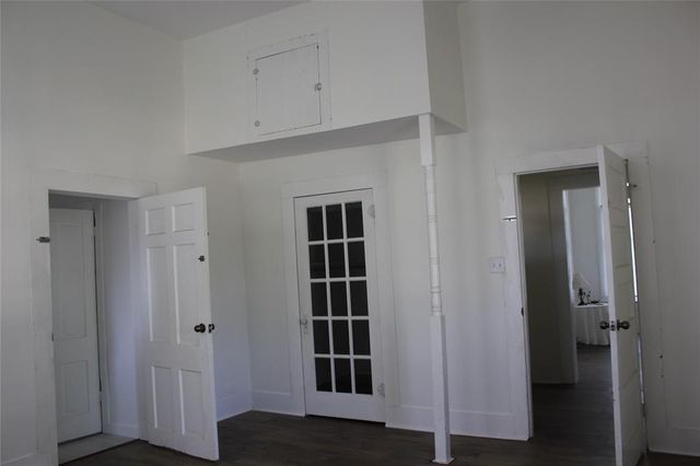 401 Shaw ST, Taylor, TX 76574