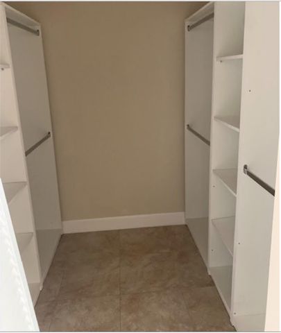 2221 NW 64th Avenue, Sunrise, FL 33313