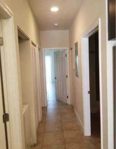 2221 NW 64th Avenue, Sunrise, FL 33313