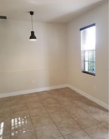 2221 NW 64th Avenue, Sunrise, FL 33313