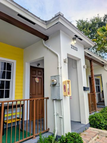 2221 NW 64th Avenue, Sunrise, FL 33313