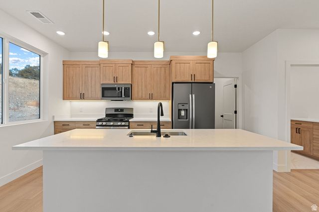 3318 W SUN CIR, Cedar City, UT 84720