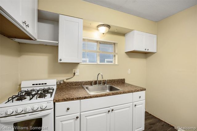 7067 Studebaker Avenue, Warren, MI 48091