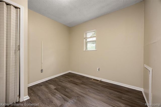 7067 Studebaker Avenue, Warren, MI 48091