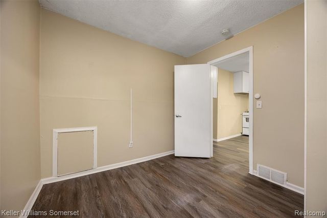 7067 Studebaker Avenue, Warren, MI 48091