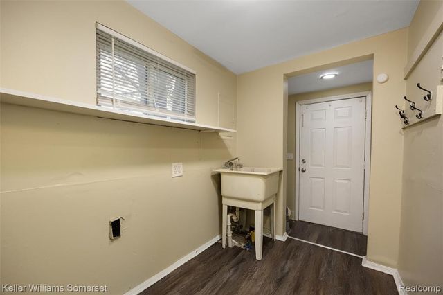 7067 Studebaker Avenue, Warren, MI 48091