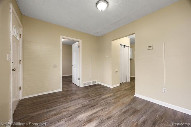 7067 Studebaker Avenue, Warren, MI 48091