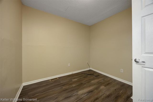 7067 Studebaker Avenue, Warren, MI 48091