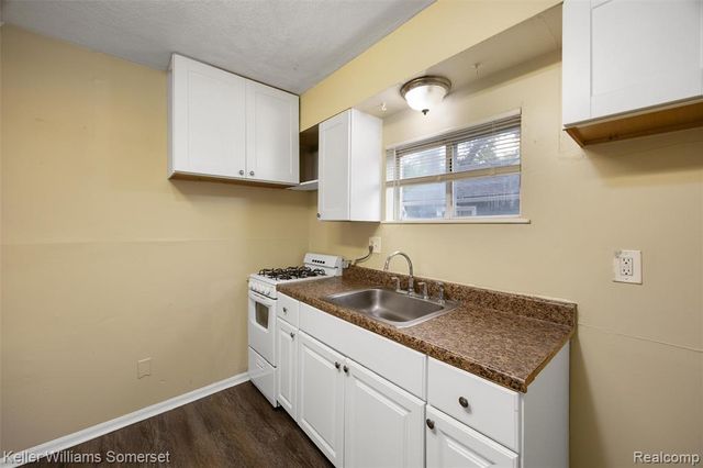 7067 Studebaker Avenue, Warren, MI 48091