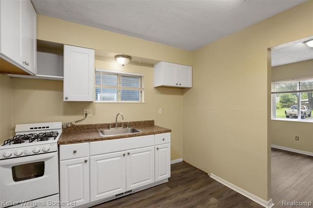 7067 Studebaker Avenue, Warren, MI 48091