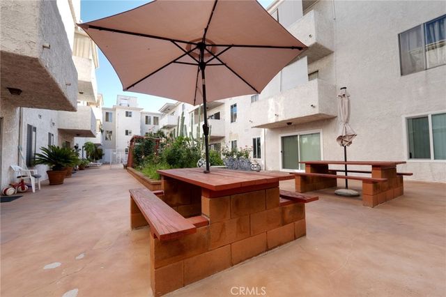 1422 Rock Glen 309, Glendale, CA 91205