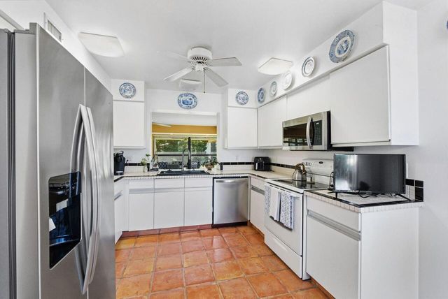 5787 Lakeview Mews Place, Boynton Beach, FL 33437