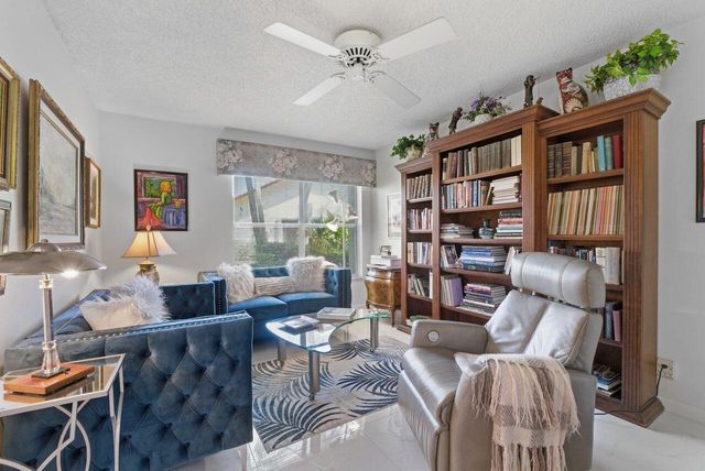 5787 Lakeview Mews Place, Boynton Beach, FL 33437