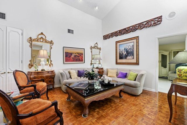 5787 Lakeview Mews Place, Boynton Beach, FL 33437