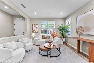 168 Outwest, Irvine, CA 92618