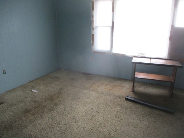 1862 N 2753rd Road, Ottawa, IL 61350