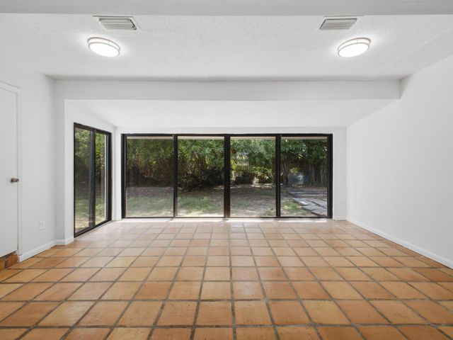 6700 Forest Court, West Palm Beach, FL 33405