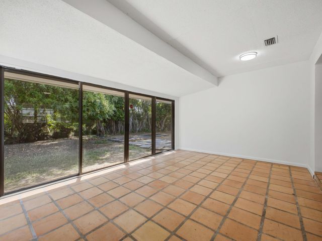 6700 Forest Court, West Palm Beach, FL 33405