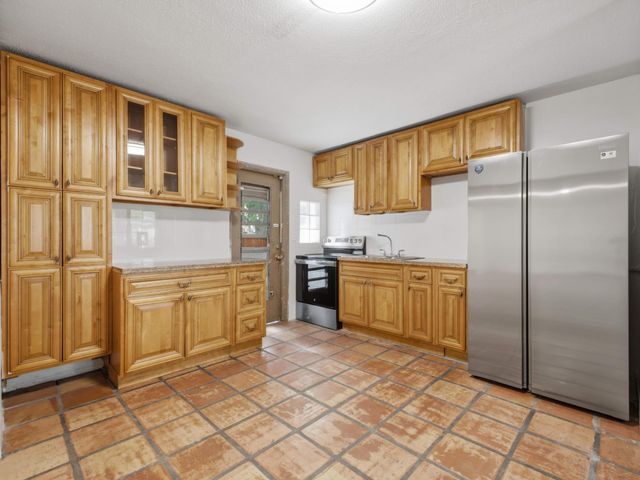 6700 Forest Court, West Palm Beach, FL 33405