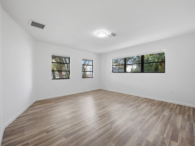 6700 Forest Court, West Palm Beach, FL 33405