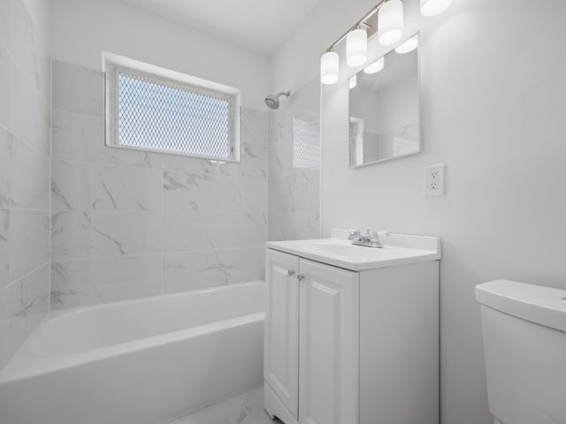 6700 Forest Court, West Palm Beach, FL 33405