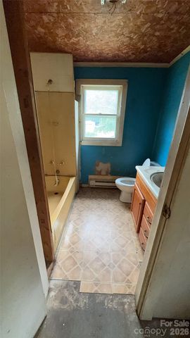 922 US 70 None W, Morganton, NC 28655