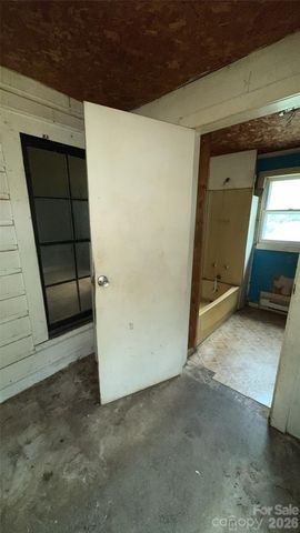 922 US 70 None W, Morganton, NC 28655